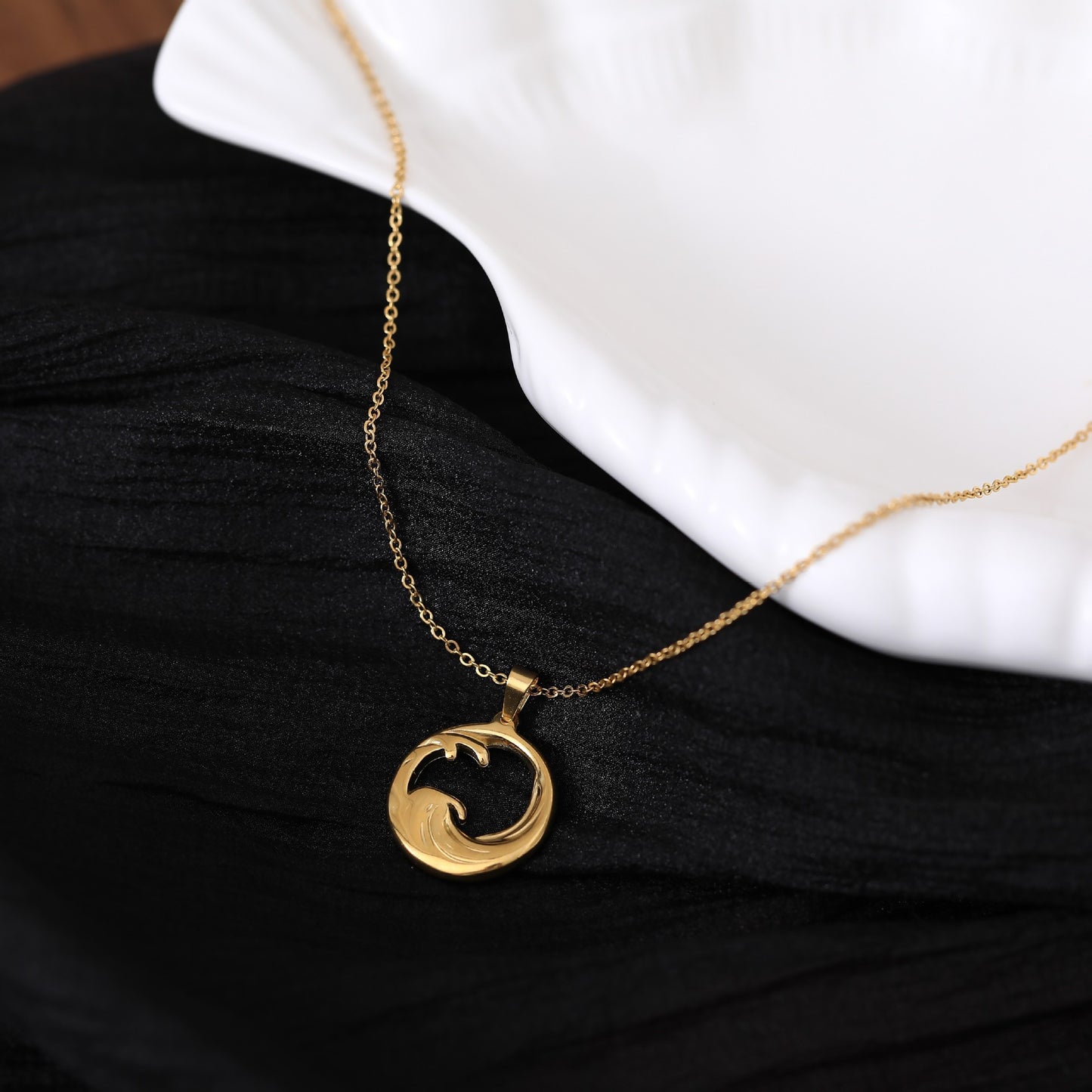 Wave Necklace